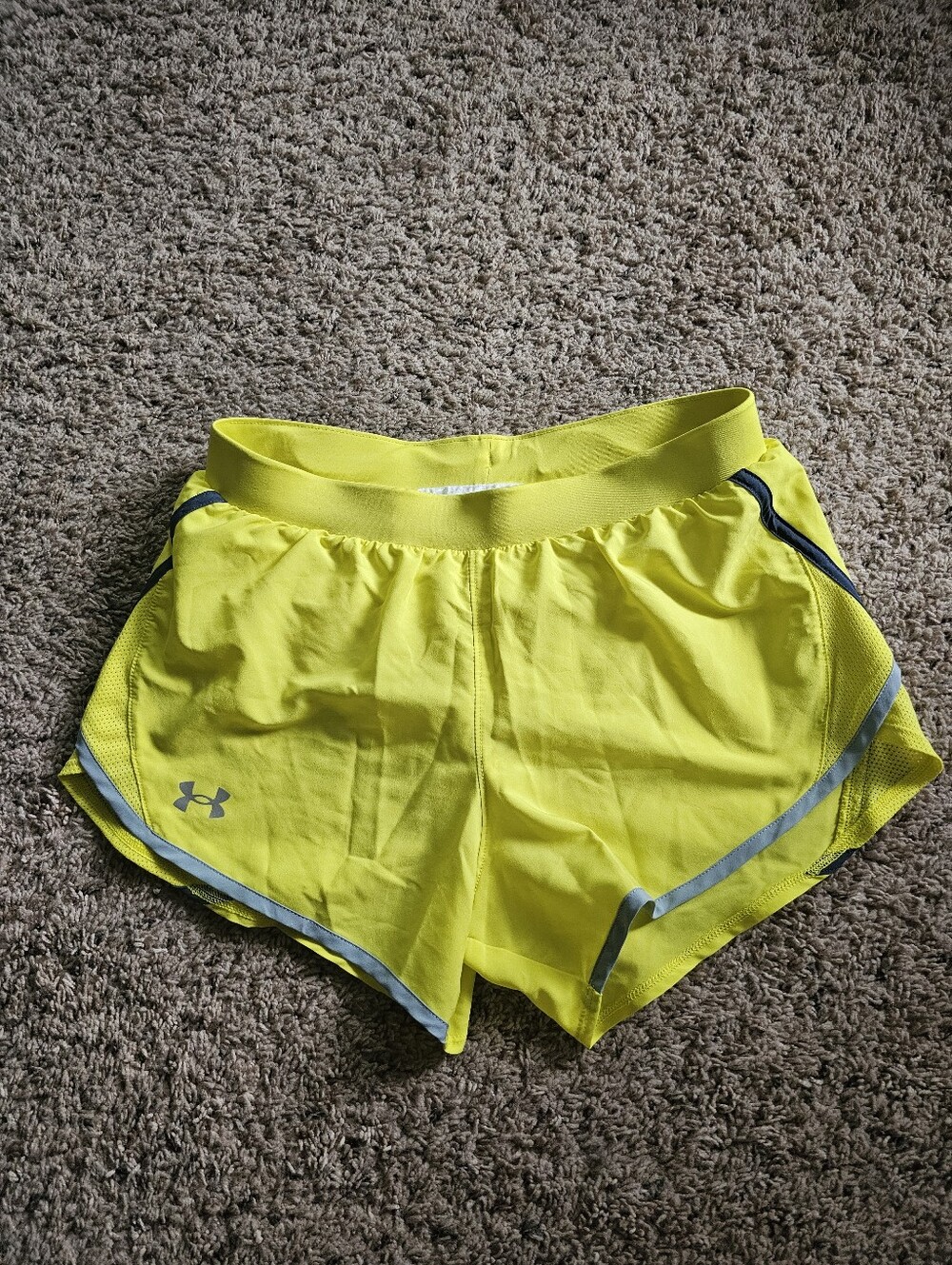 💛Under Armour Women’s Neon Yellow Athletic Running Shorts
